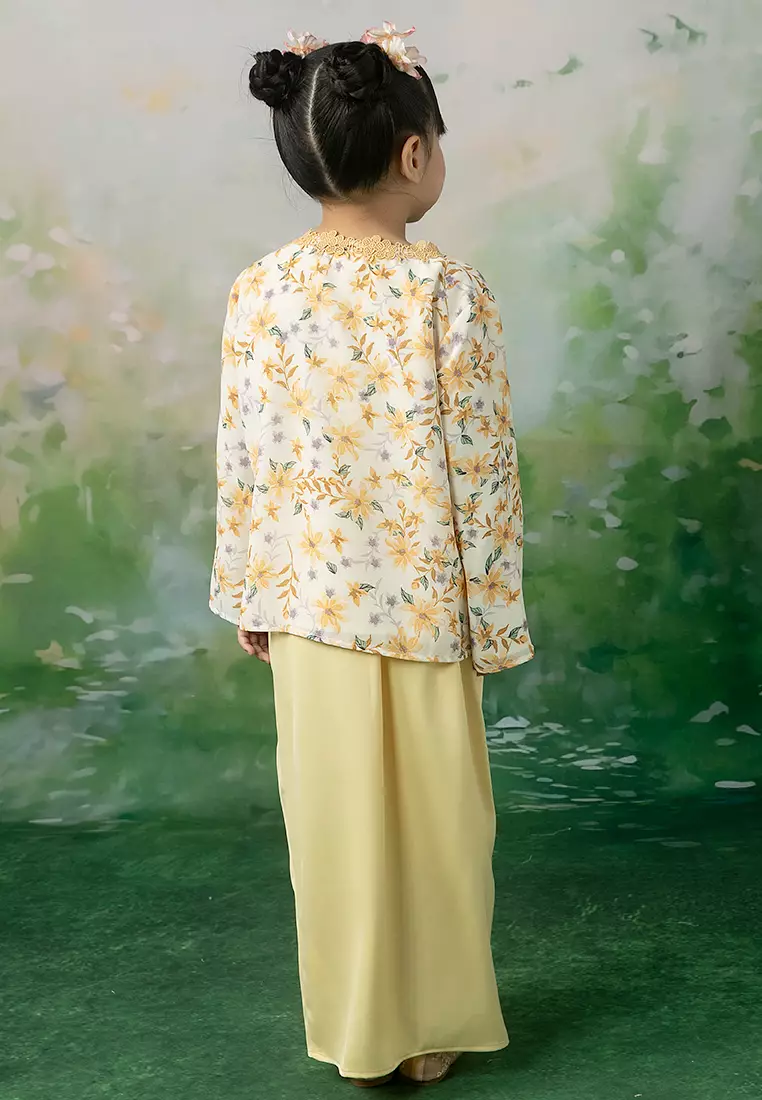 Naqiyah Kebaya Set
