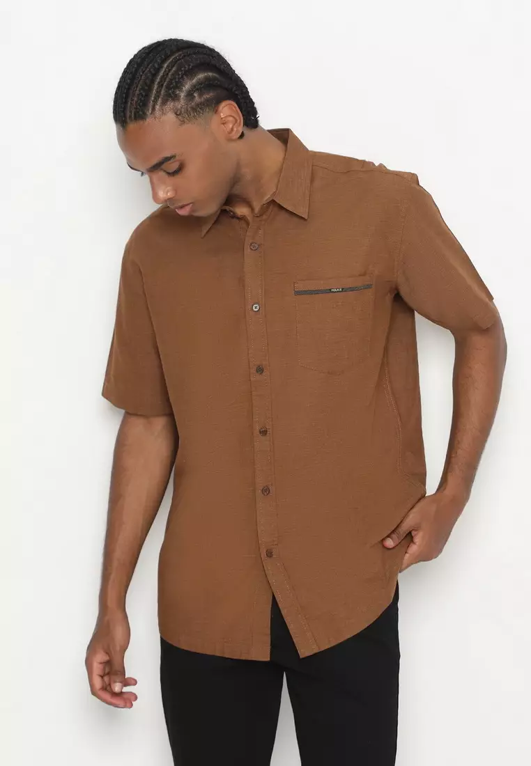 POLICE Kemeja Polos Cotton Twill Slub Coklat Regular Fit Pria