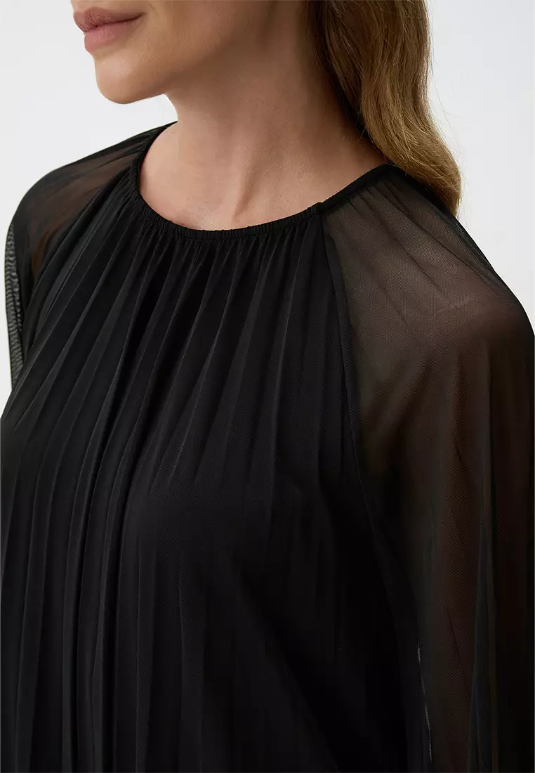 Jimmy Key Black Round Neck Pleated Mini Dress