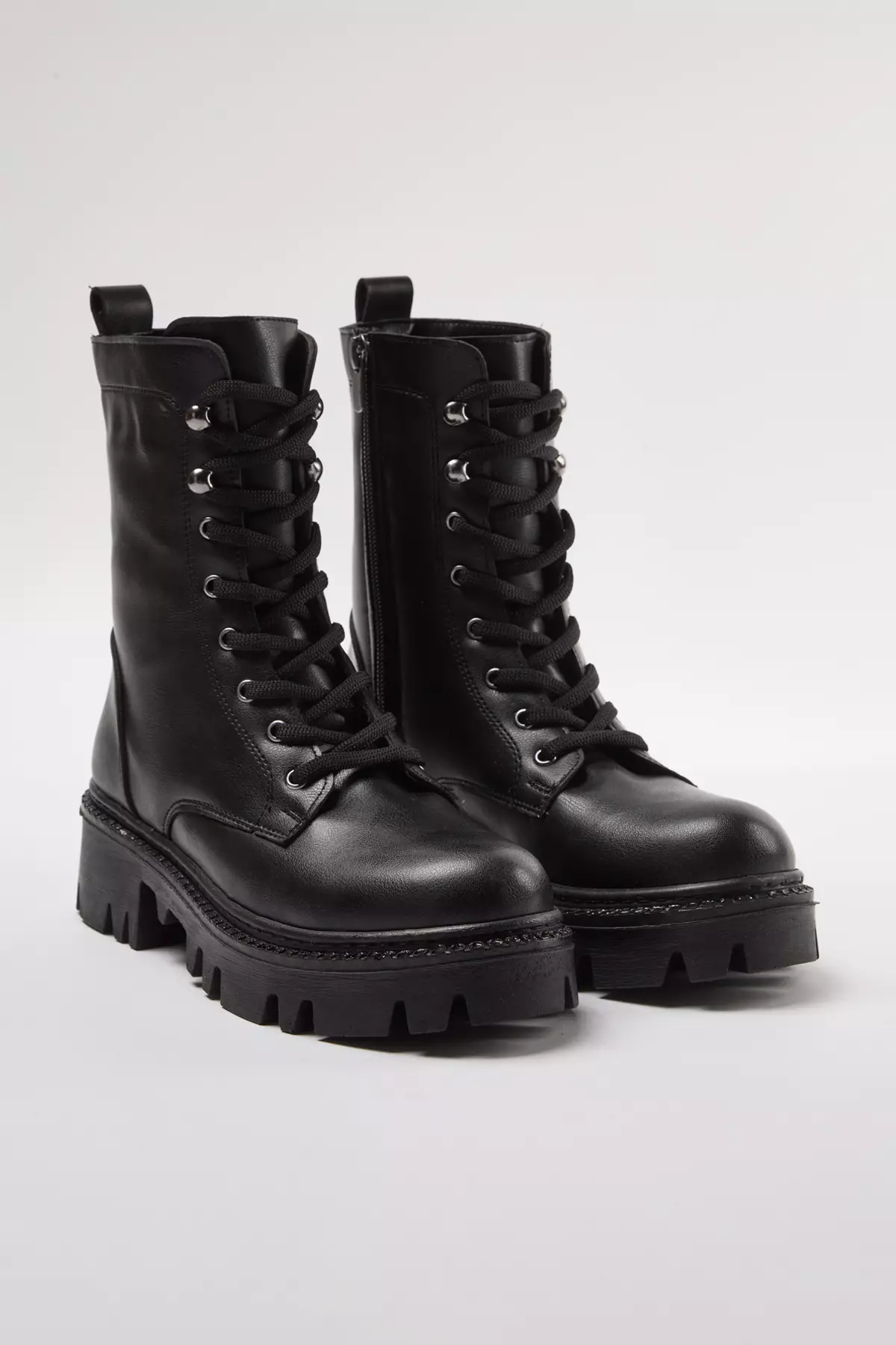 Women's Black Zipper And Lace Detailed Boots Takaw25Bo00025