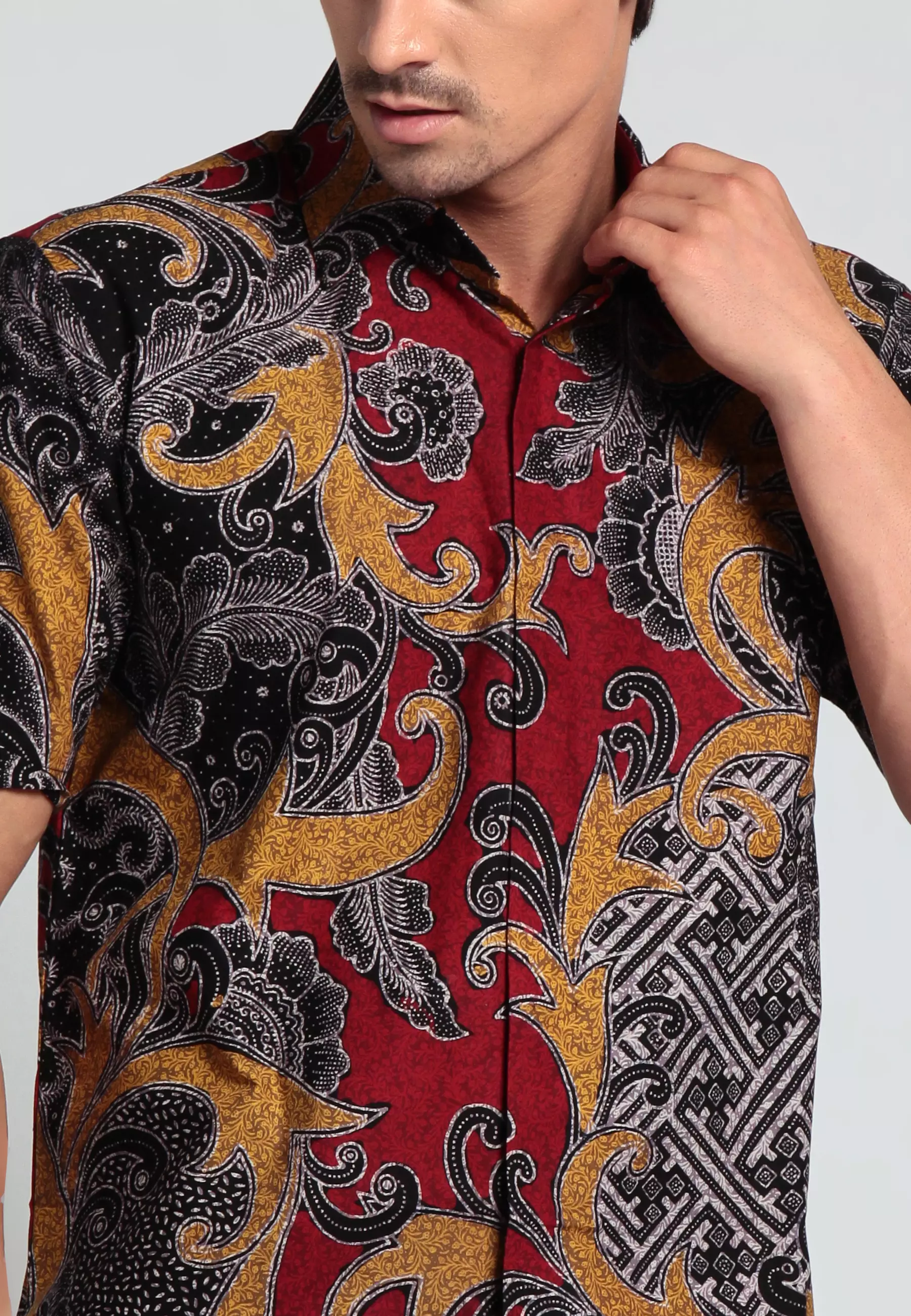 Hem Pinus Skotlandia Lengan pendek Slimfit