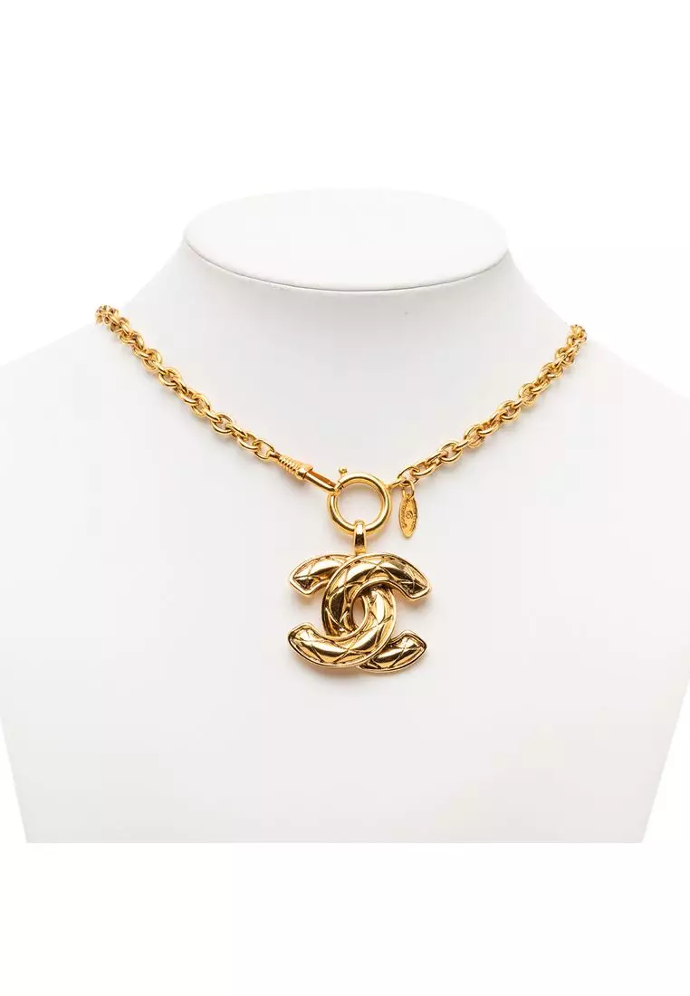 Pre-Loved Chanel Cc Quilted Gold Plated Pendant Necklace