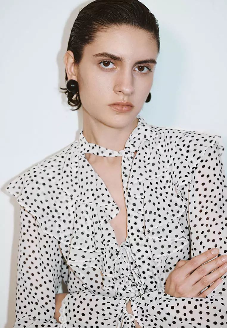 UR春季新款女装法式魅力复古波点印花开襟衬衫UWG250004