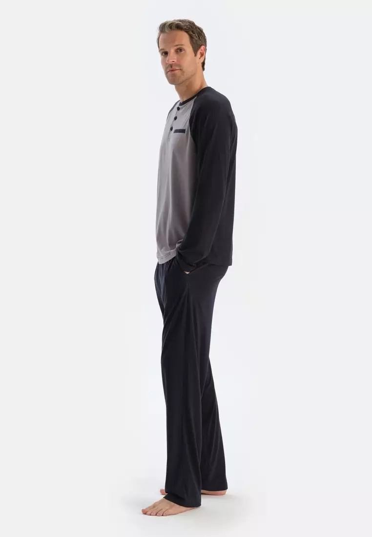 Black T-Shirt & Trousers Set, Crew Neck, Regular Fit, Long Sleeve Sleepwear for Men