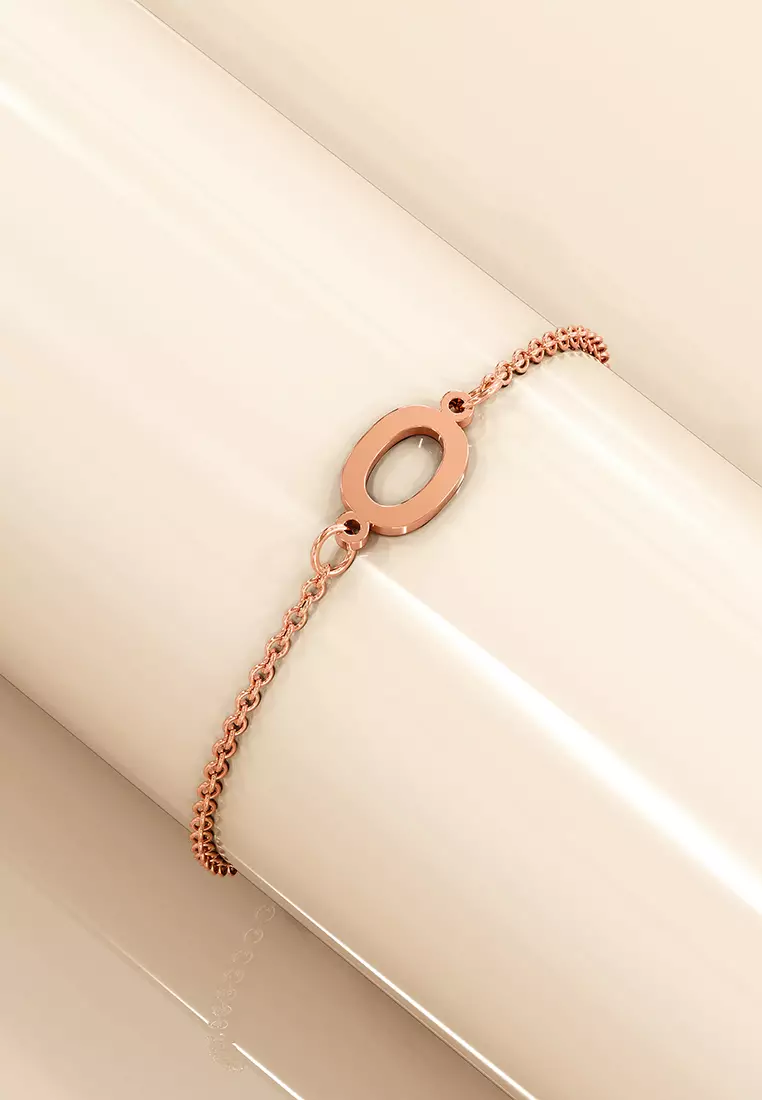 Bold Alphabet Letter Initial Charm Bracelet in Rose Gold Tone - O