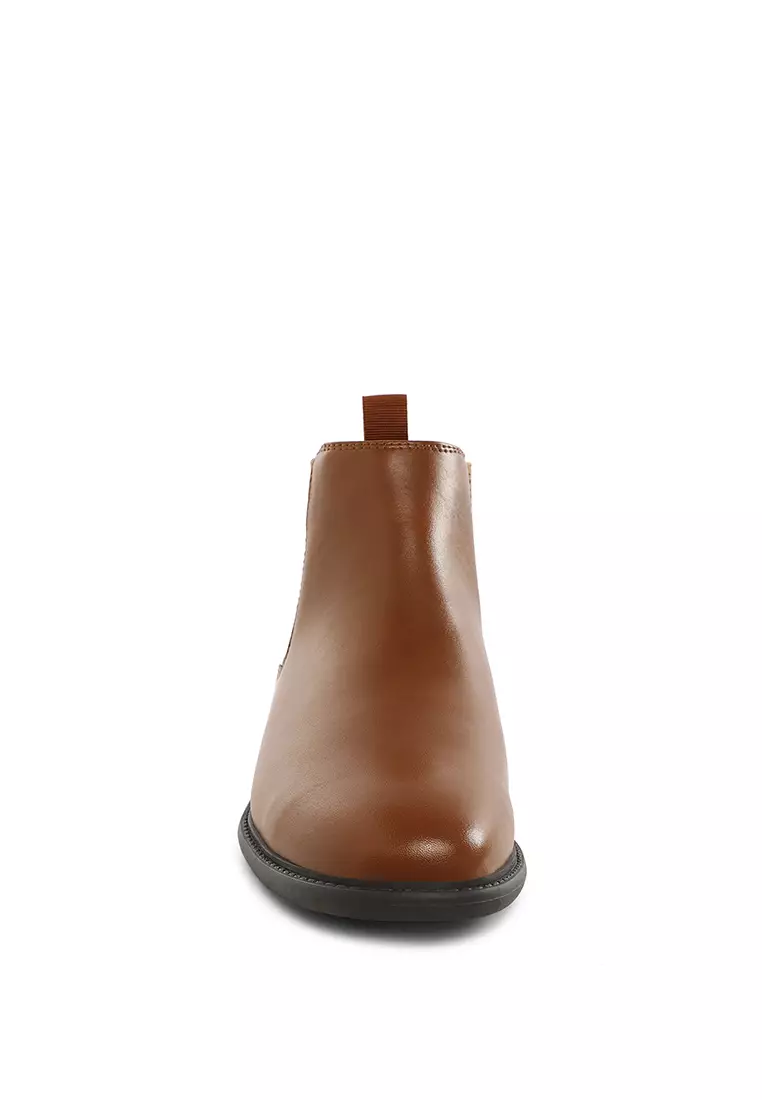 Men's Faux Leather Chelsea Boots in Tan