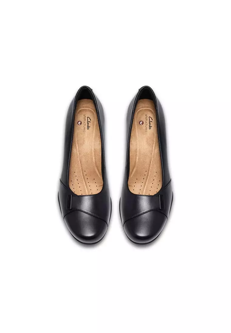 Womens Rosalyn Belle Slip on Shoes Black Leather - Wide Fit