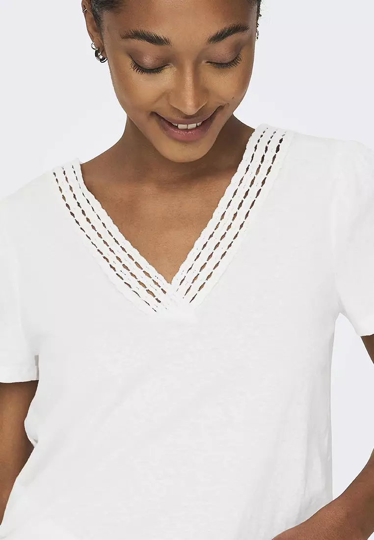 Benita Short Sleeves V-Neck Top