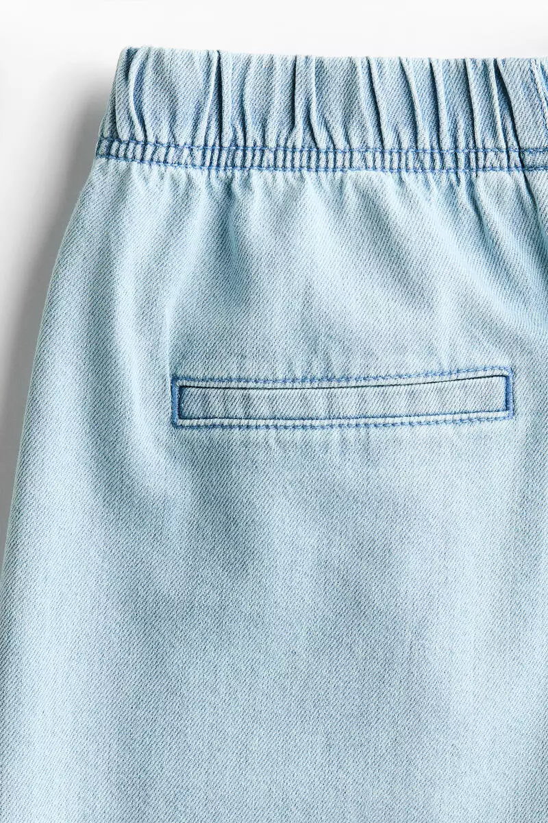 Denim pull-on shorts