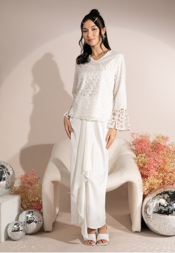 Lubna white Lace Kurung Kedah With Skirt Set F5837AA0BE56FFGS_1