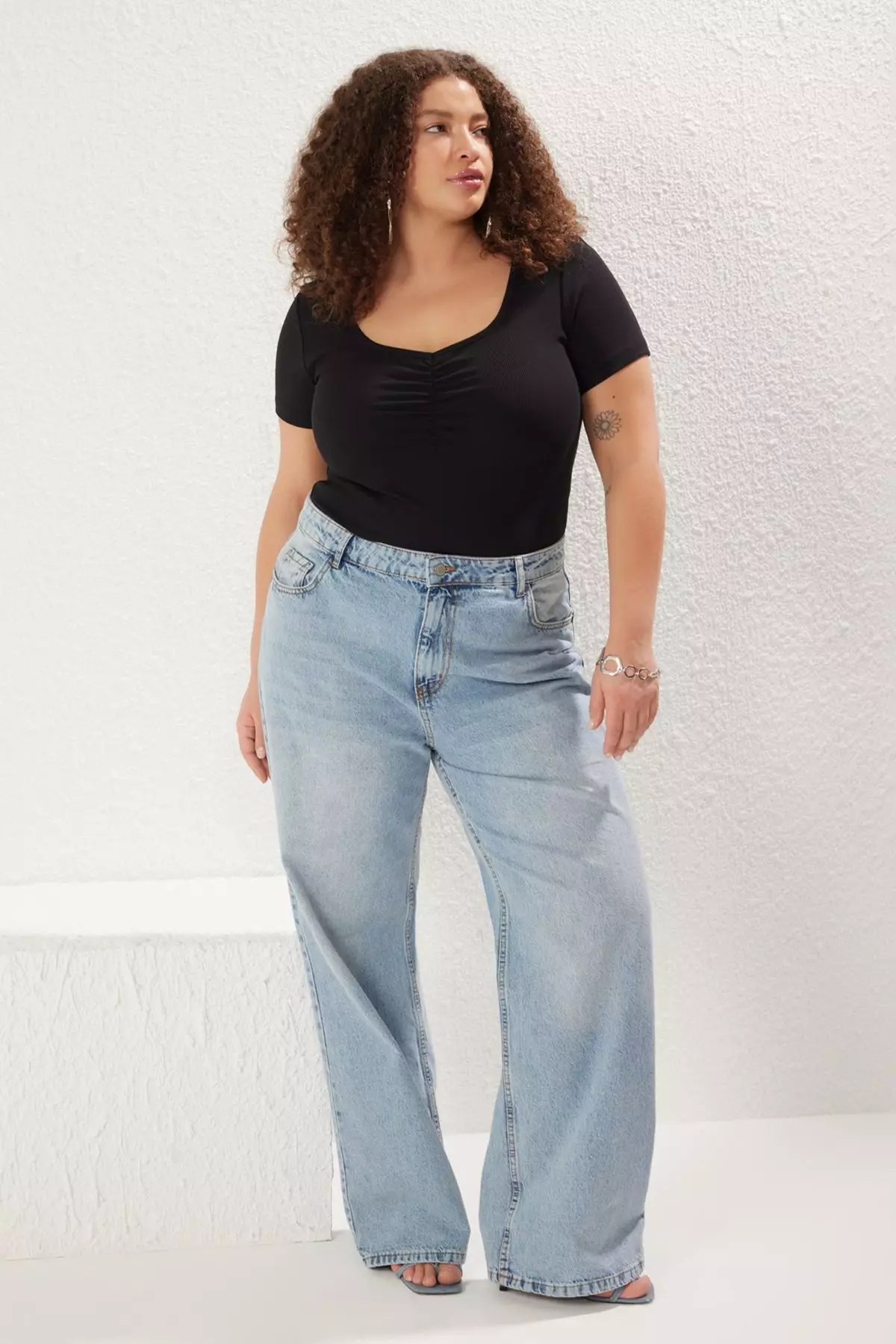 Plus Size Gathered Detail Ribbed Blouse