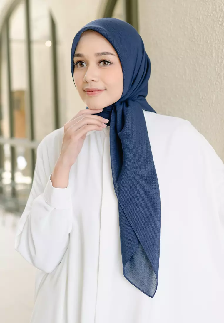 Maka Square Navy