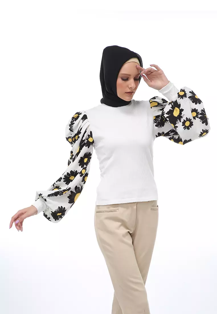 Kartika Blouse Muslimah Atasan Wanita Long Sleeve Motif Flower Regular Fit - Putih