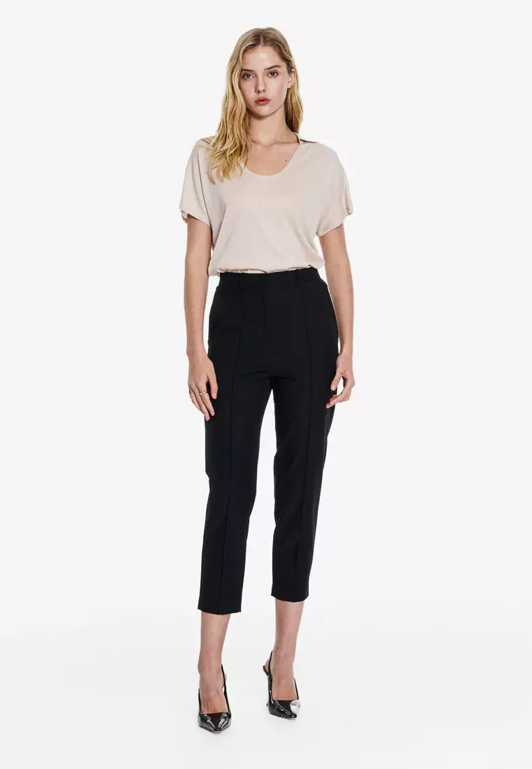 Ivory U-Neck Raglan Sleeve Knit Top