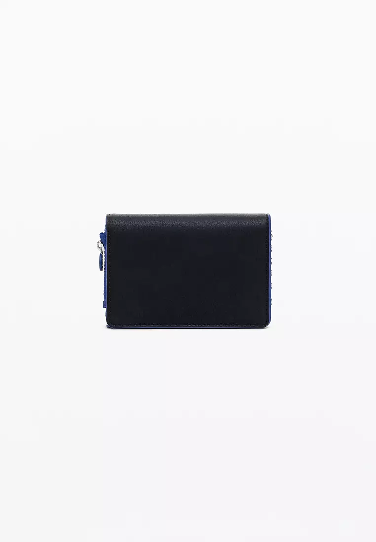 Medium detachable stitched wallet