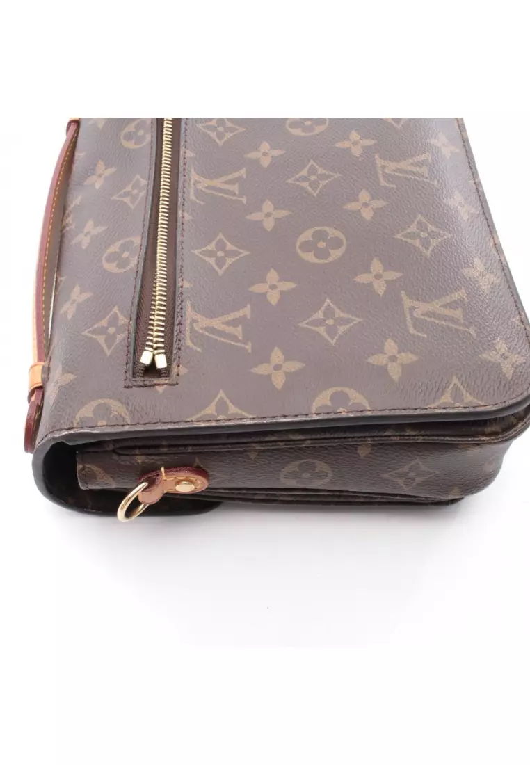 Pre-Loved Louis Vuitton pochette Metis MM monogram Handbag PVC leather Brown