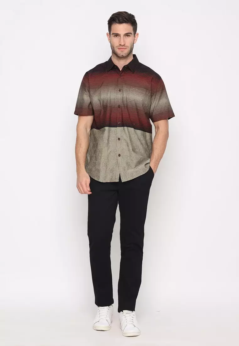 POLICE Kemeja Border Printing Hitam Merah Regular Fit Pria