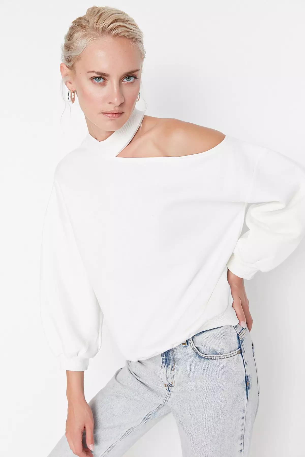 Cutout sweatshirt on sale