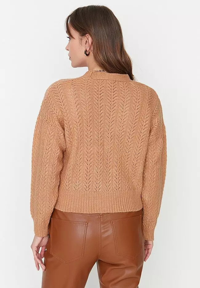 Horn button crop best sale cardigan