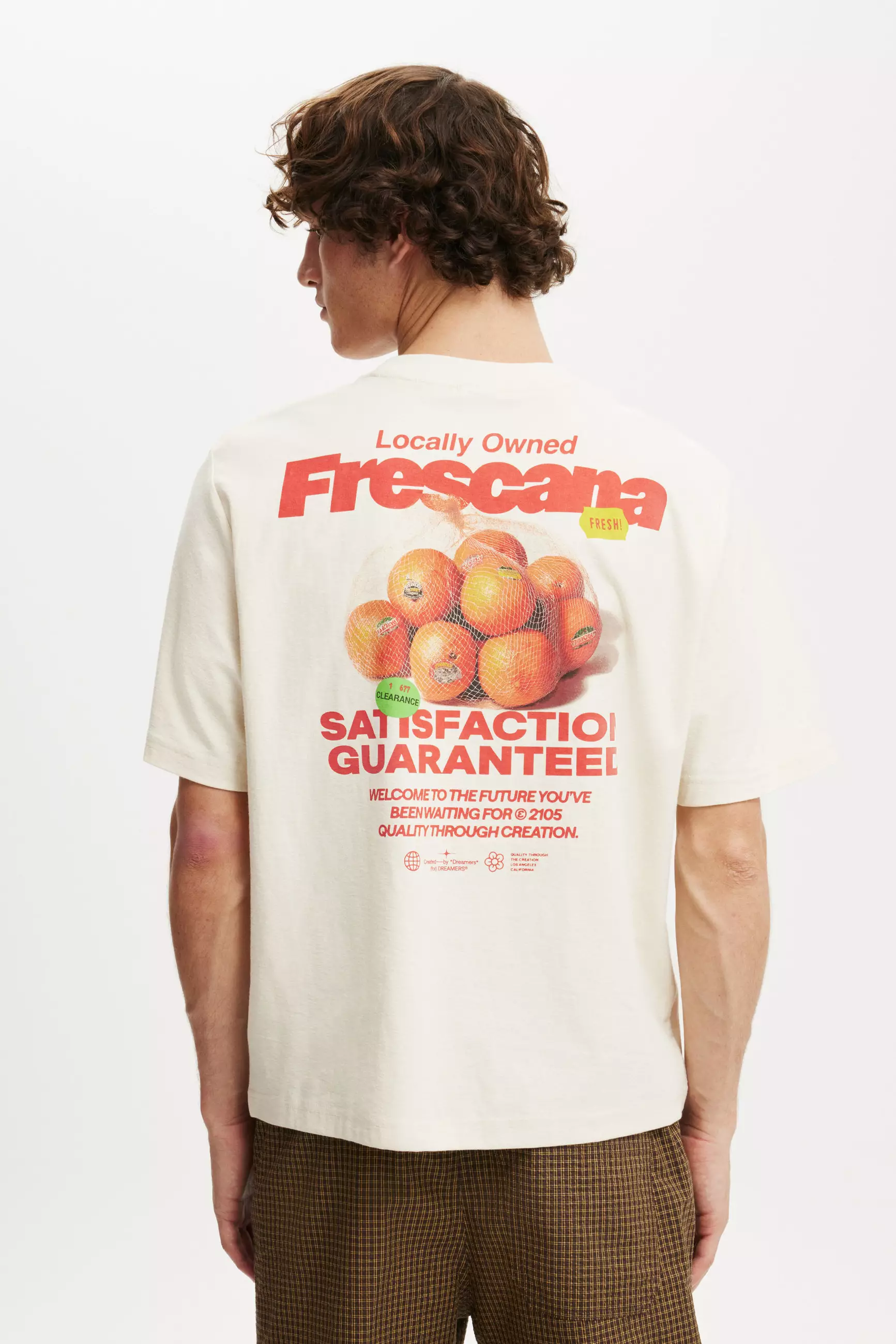 COTTON ON - ATASAN - CROPPED FIT GRAPHIC T-SHIRT