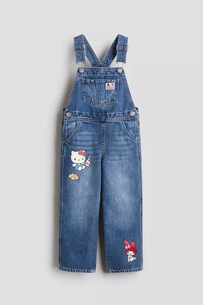 Printed denim dungarees