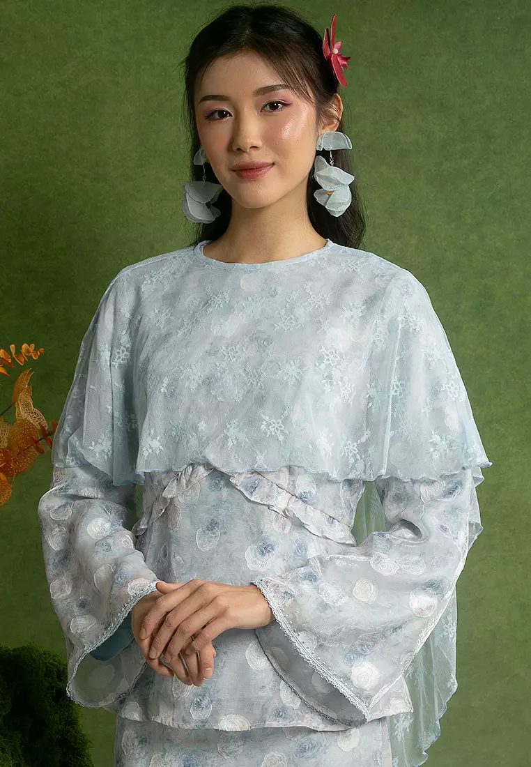 Laila Kedah Modern with Cape Set