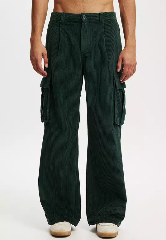 Baggy Pleated Cargo Pants