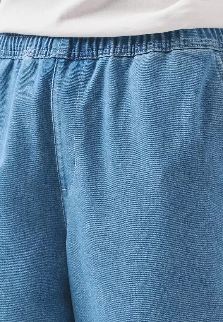 Light Wash Pull Up Denim Pants