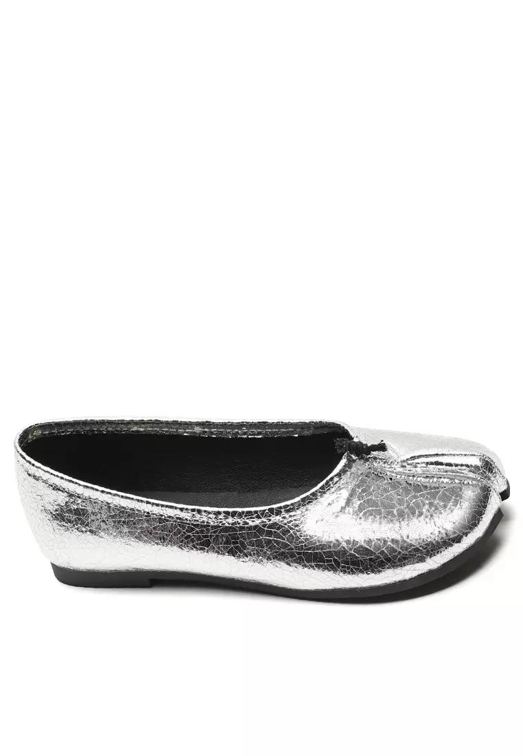 Discount on Twenty Eight Shoes  shoes - SKU: Split Toe Flat Shoes Ww202-2