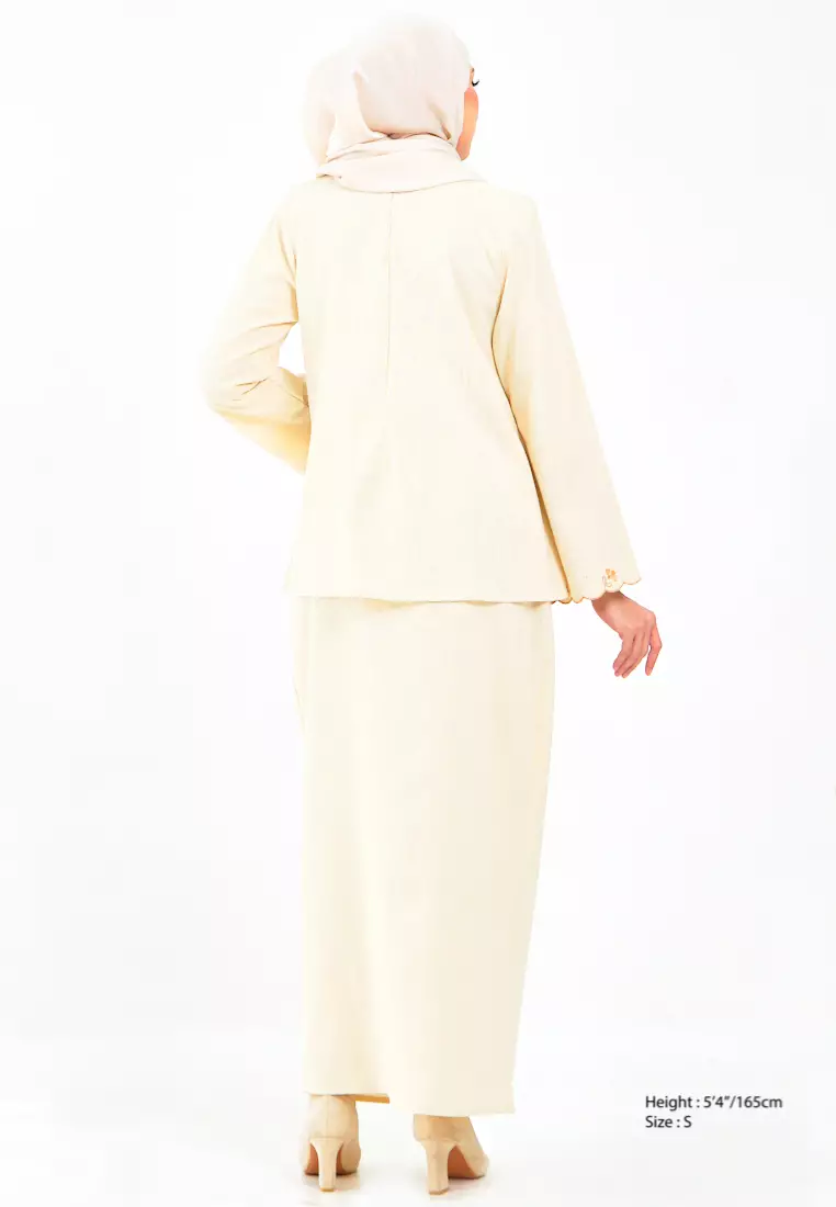 Gene Martino -Dea Ayu Kebaya Modern 8163