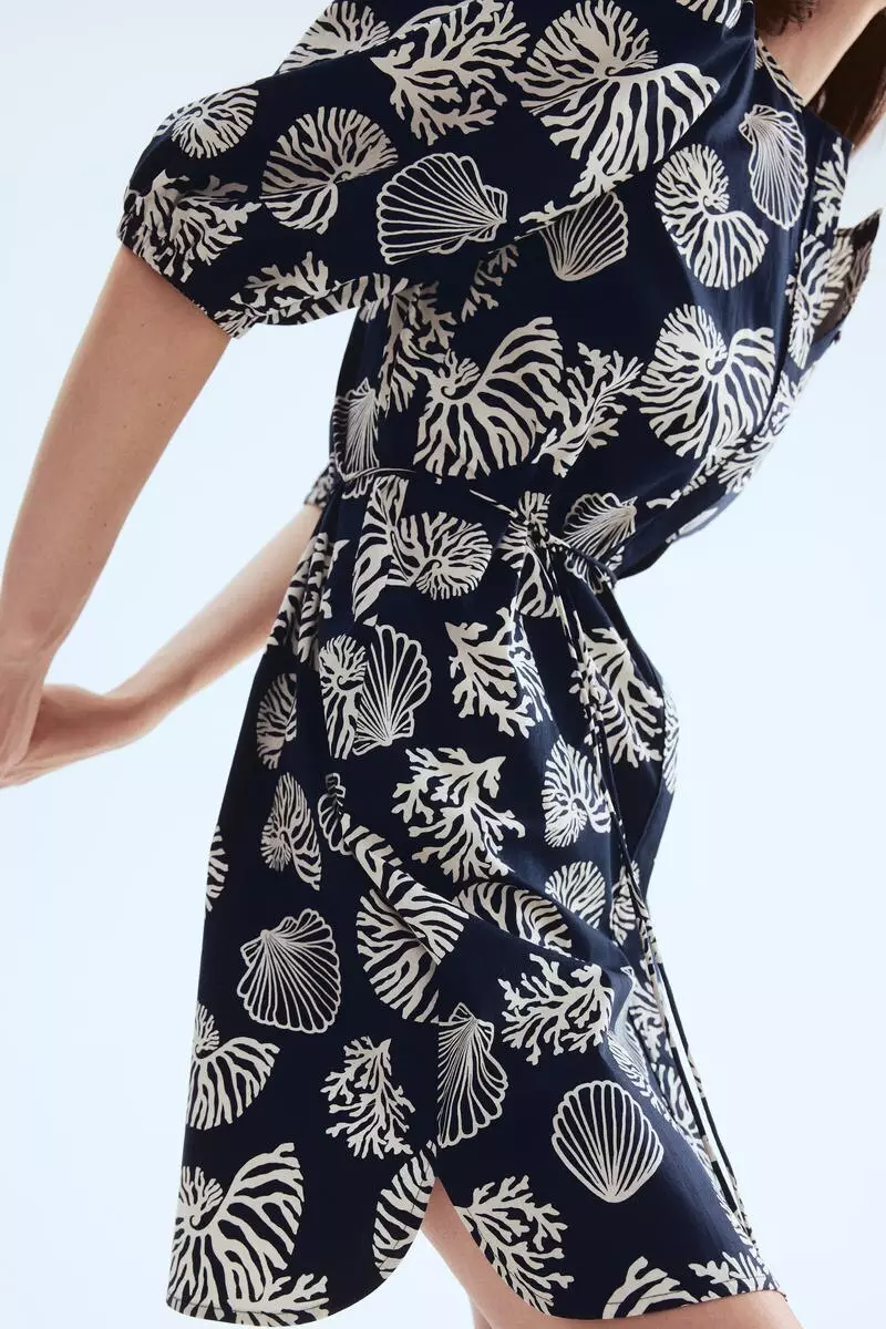 Puff-sleeved dress