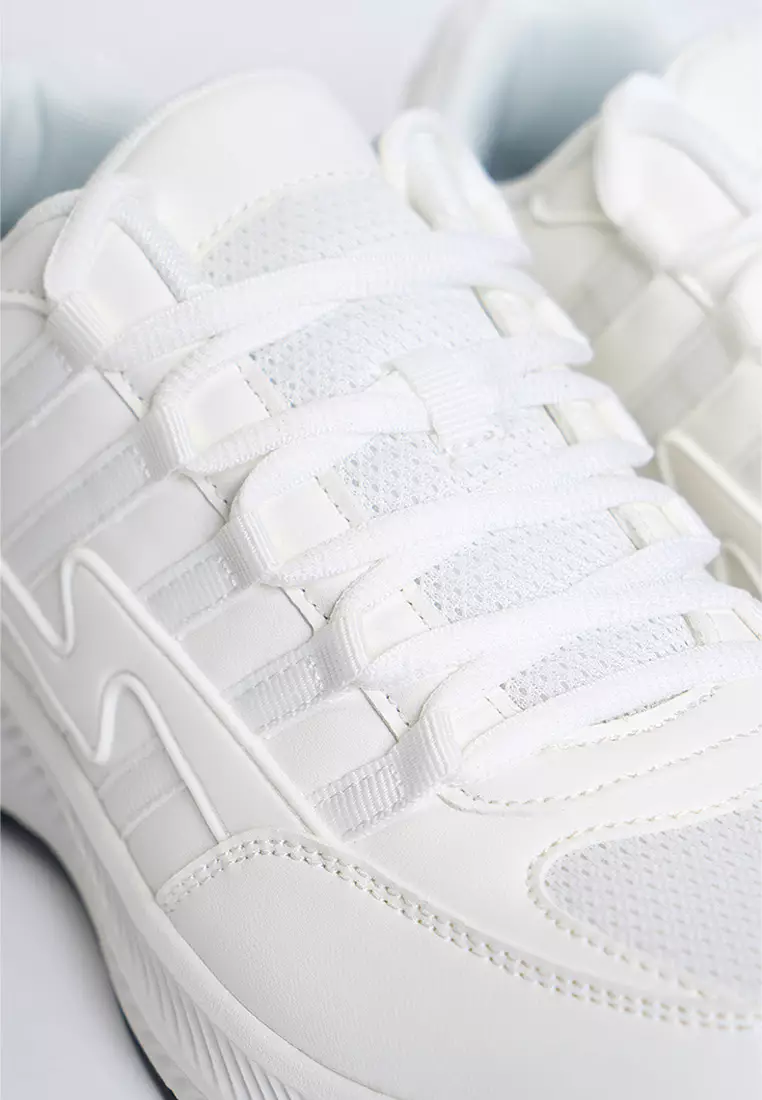 Men's Play Lace-Up Runners