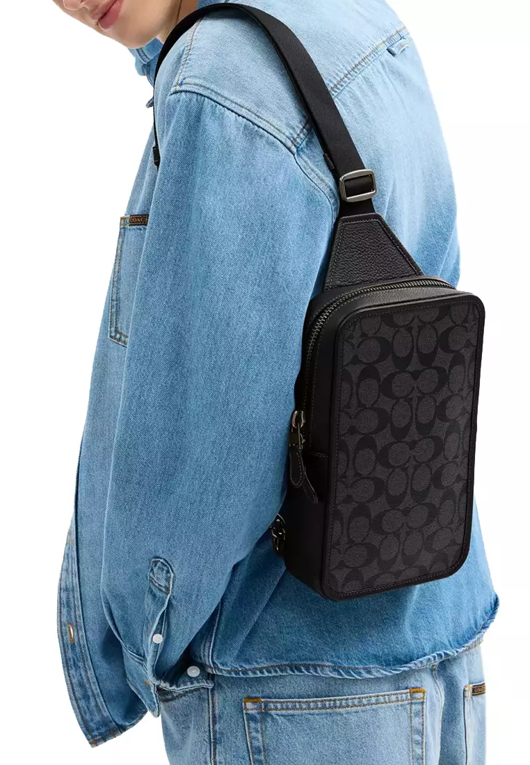 Sullivan Pack In Signature Canvas in Charcoal/ Black CZ397