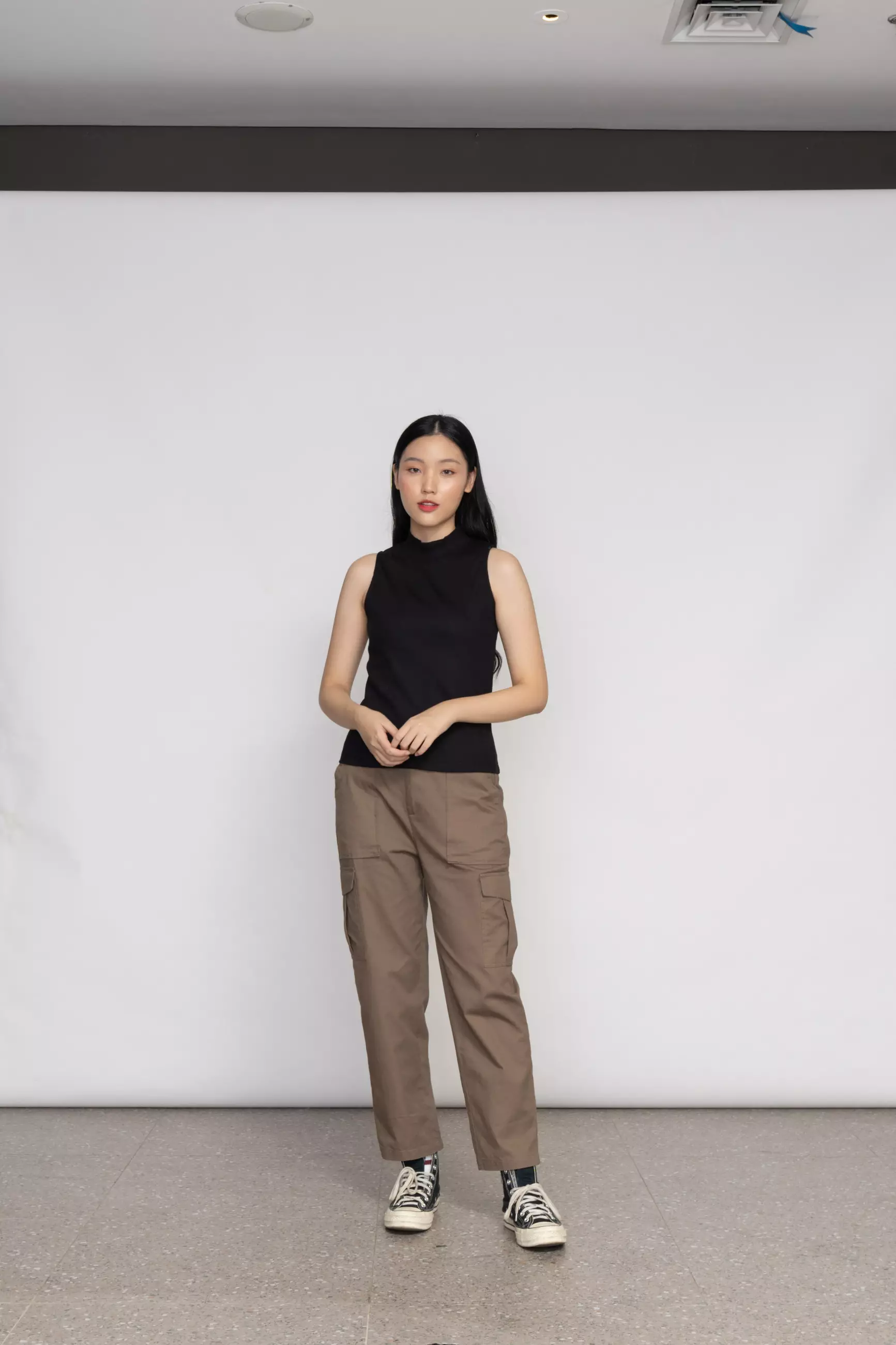 Kaos Wanita Youra Black