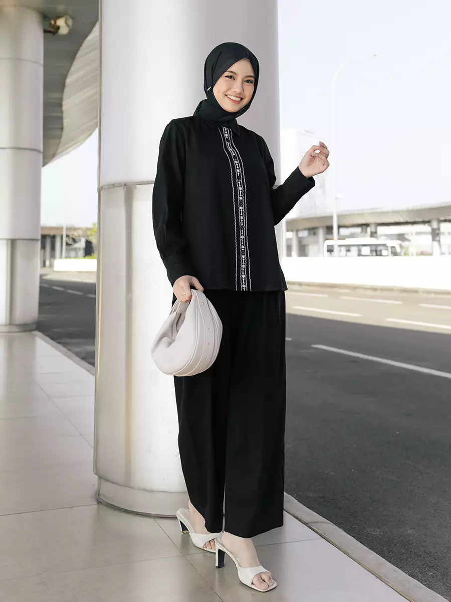 Signature Grevi Blouse