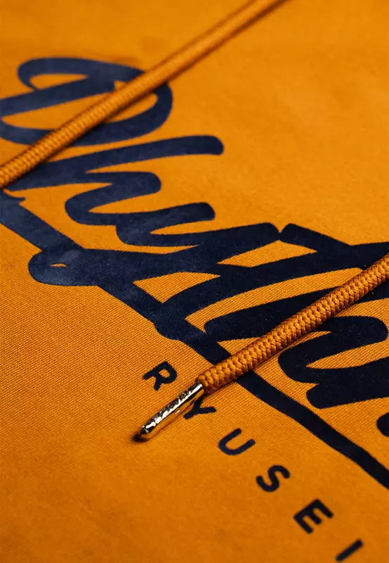 Ryusei Kaos Pria Lengan Panjang Nandito Rhythm Mustard