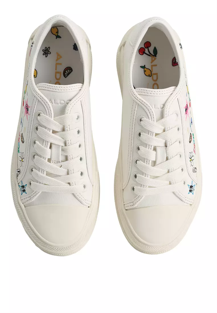 Rayes Sneakers