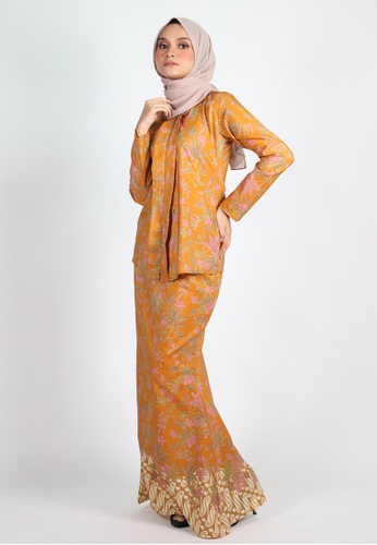 Buy SARIMA KEBAYA from Coudre Kuala Lumpur in Yellow and Gold and Beige at Zalora