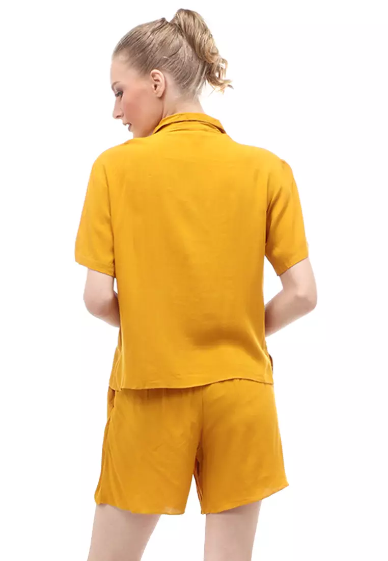 Avalee Setelan Wanita Simple Atasan Bawahan Motif Plain Relaxed Fit - Mustard