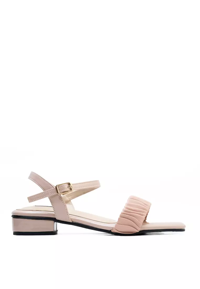 Discount on Zanea Shoes  shoes - SKU: Indiana Flat Sandals