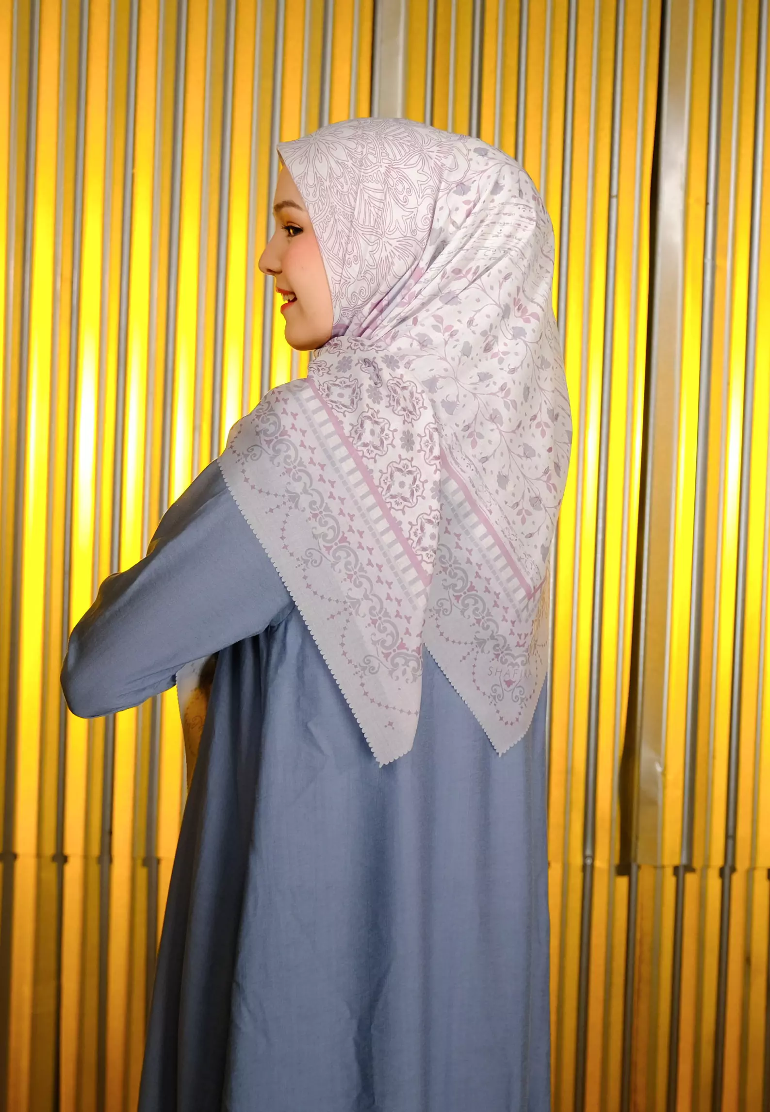 Merchi Tree Printed Scarf | Hijab Segi Empat Motif