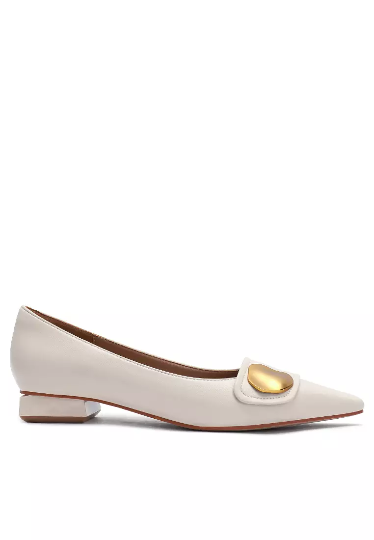 Discount on Twenty Eight Shoes  shoes - SKU: 2cm Square Toe Buckle Pumps 2220-3