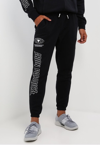 black under armour fleece joggers