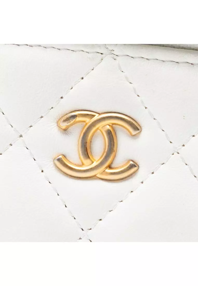 Pre-Loved Chanel Mini Quilted Lambskin Pearl Crush Vanity Case With Chain