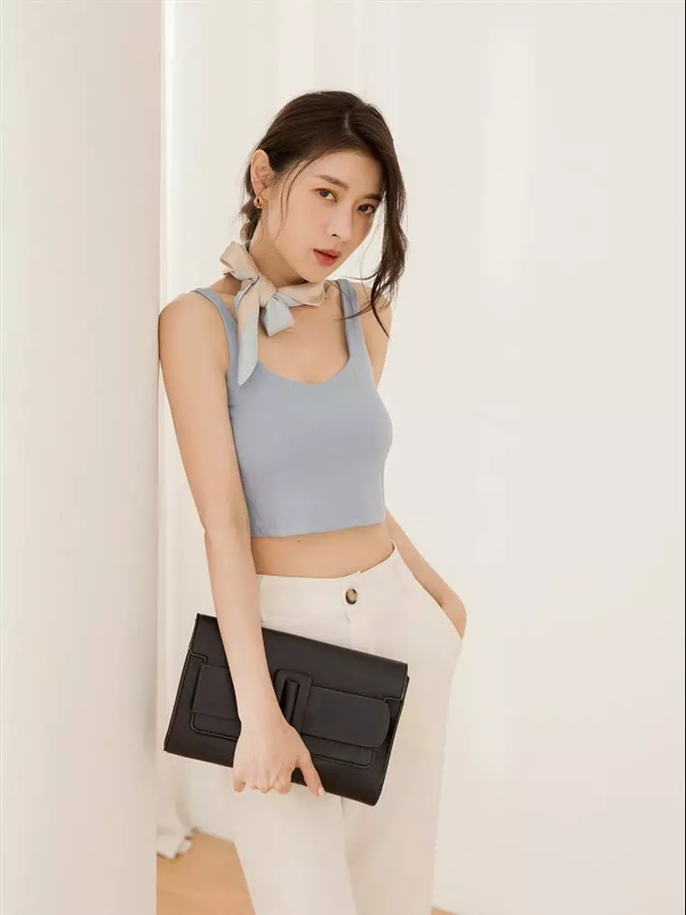 Buy OBSTYLE Air Zero Feeling Light Lift Cup. Big U-Neck Bust Enhancing BRA  TOP《AB17128》 Online