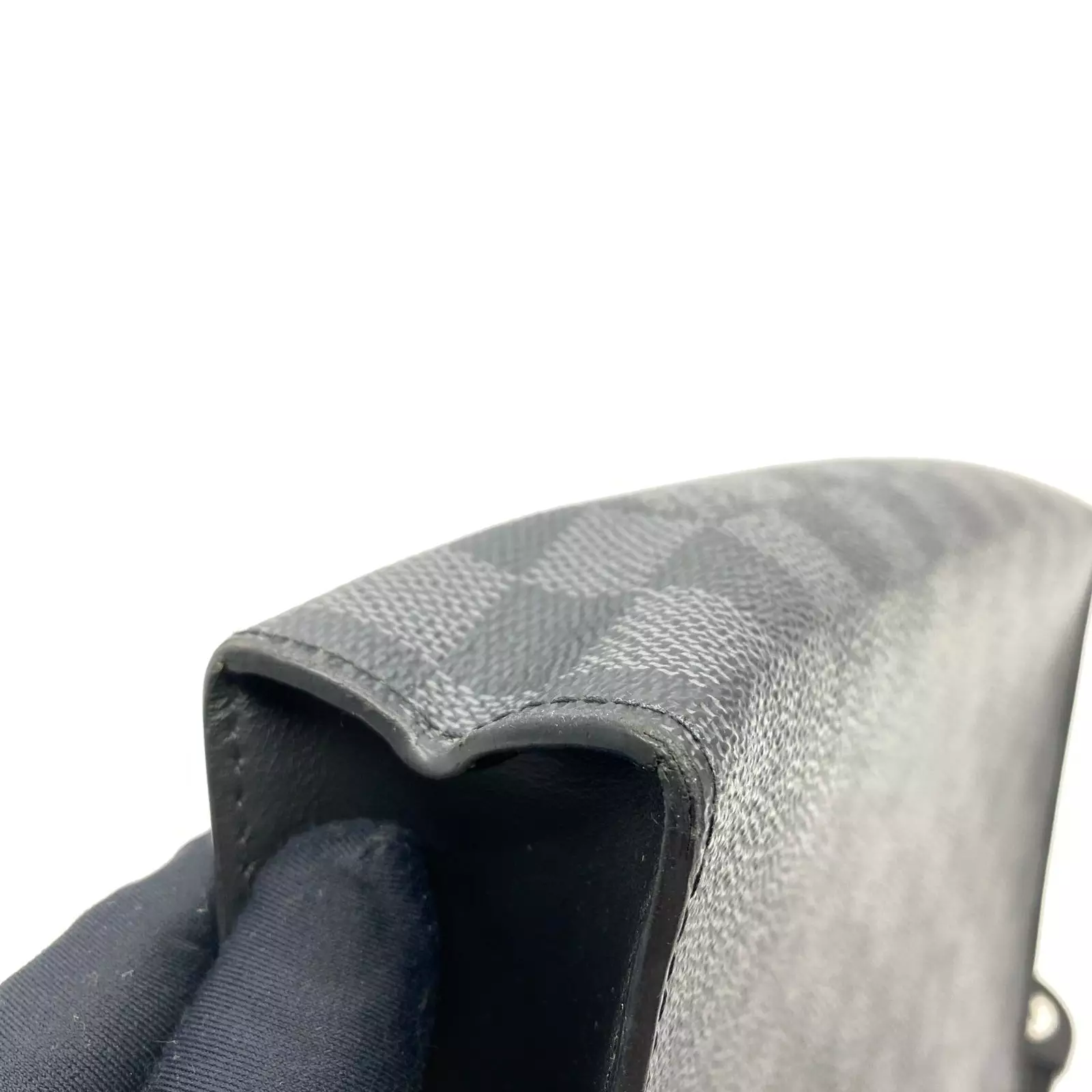 Pre-loved Louis Vuitton Voyage Damier Graphite SHW