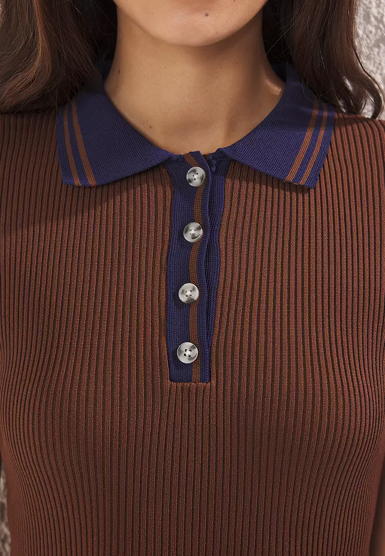 Brown Color Block Mini Polo Neck Knit Dress TWOSS25EL00308
