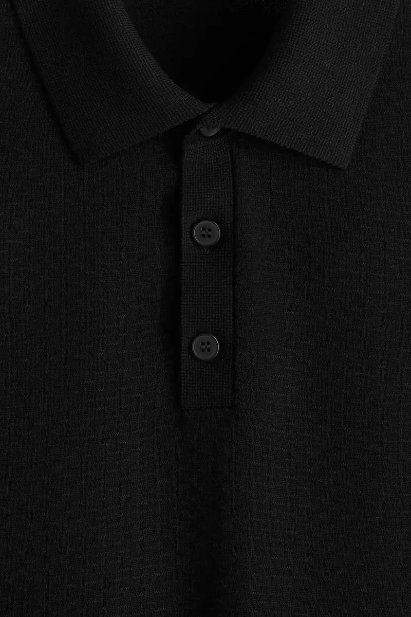 Slim Fit Textured polo shirt