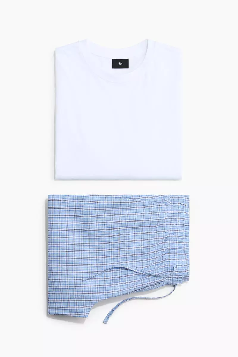 Pyjama T-shirt and bottoms set