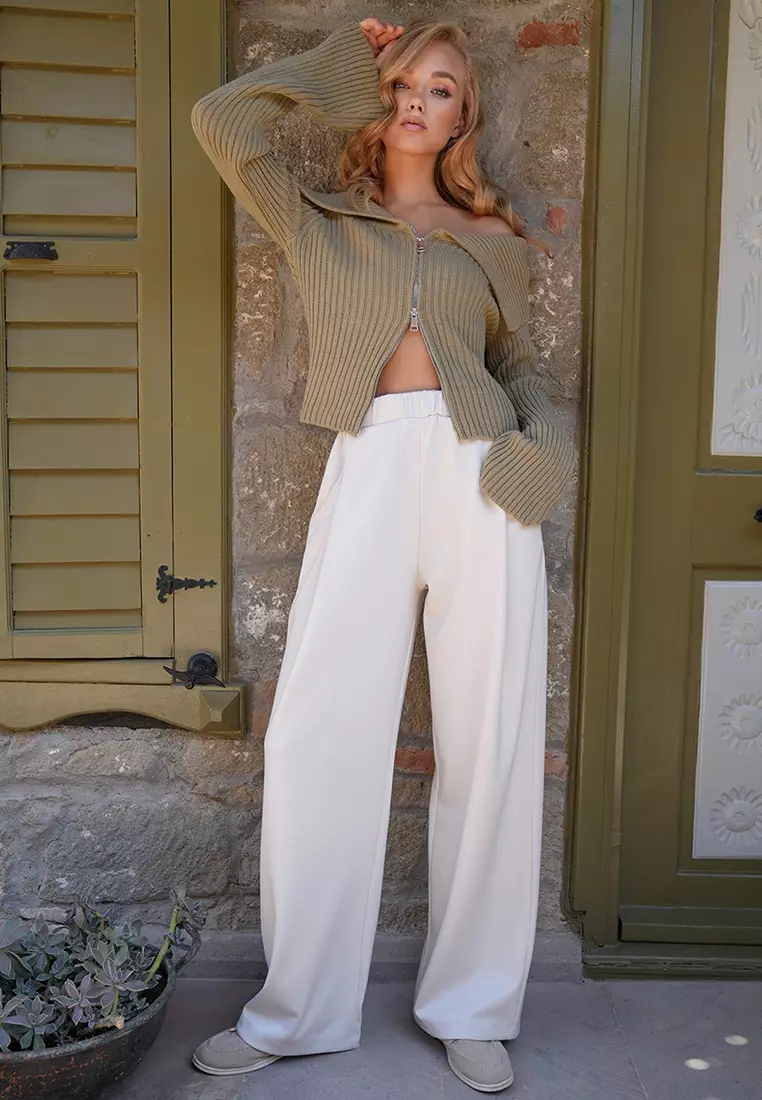 Pleated Detail Knitted Palazzo Trousers